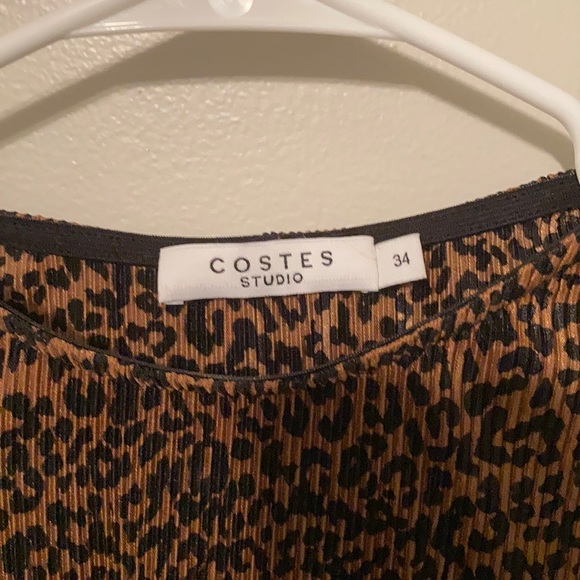 Cheetah Print Short Sleeve Shirt - Picture 3 of 4